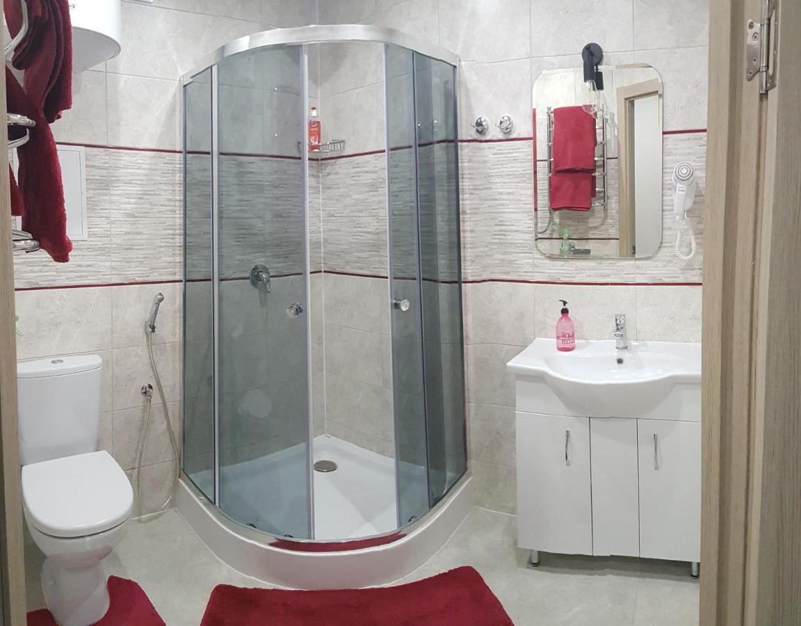 Loft Studio Apartment On Teslenkа Street كريفوي روغ المظهر الخارجي الصورة